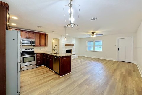 Villa ou maison à vendre à Trenton, Floride: 4 chambres, 166.67 m2 № 2430596 - photo 7