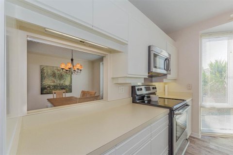 Condo in Vero Beach, Florida, 2 bedrooms  № 1844375 - photo 10