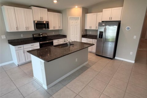 House in Sun City Center, Florida 4 bedrooms, 179.77 sq.m. № 1885656 - photo 6
