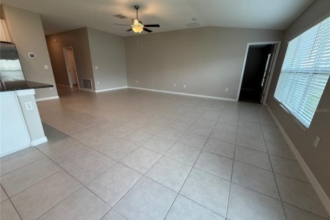 House in Sun City Center, Florida 4 bedrooms, 179.77 sq.m. № 1885656 - photo 5