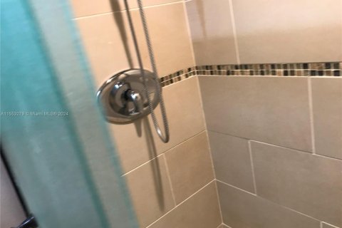 Condo in Davie, Florida, 3 bedrooms № 1959694 - photo 12