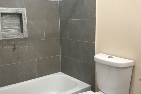 Condo in Davie, Florida, 3 bedrooms № 1959694 - photo 19