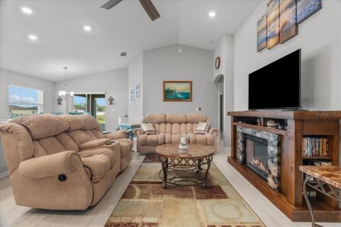 Casa en venta en Lake Alfred, Florida, 3 dormitorios, 141.49 m2 № 1902364 - foto 5