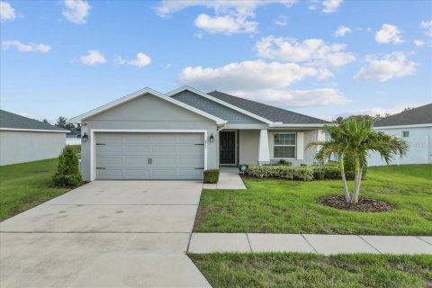 Casa en venta en Lake Alfred, Florida, 3 dormitorios, 141.49 m2 № 1902364 - foto 1