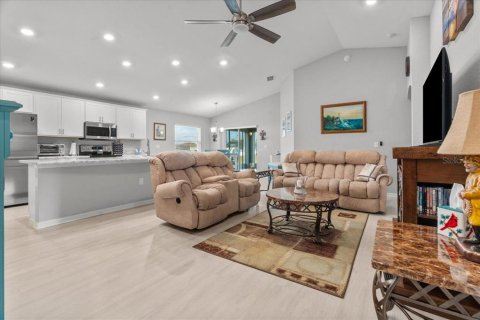 Casa en venta en Lake Alfred, Florida, 3 dormitorios, 141.49 m2 № 1902364 - foto 4