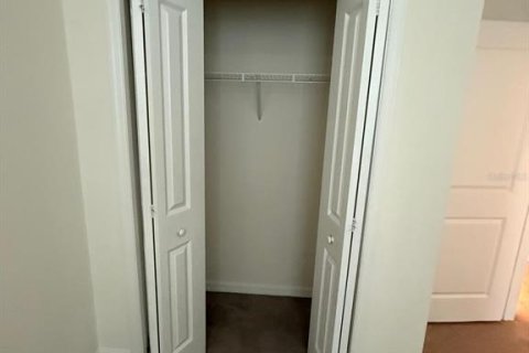 Adosado en alquiler en Kissimmee, Florida, 3 dormitorios, 142.51 m2 № 1915295 - foto 2