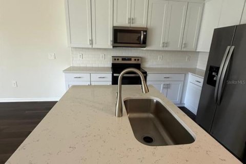 Adosado en alquiler en Kissimmee, Florida, 3 dormitorios, 142.51 m2 № 1915295 - foto 4