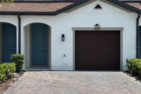 Adosado en alquiler en Kissimmee, Florida, 3 dormitorios, 142.51 m2 № 1915295 - foto 1