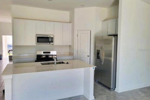 Casa en venta en Kissimmee, Florida, 3 dormitorios, 146.79 m2 № 2385589 - foto 3