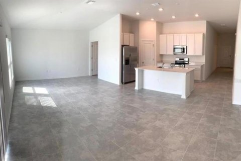 Casa en venta en Kissimmee, Florida, 3 dormitorios, 146.79 m2 № 2385589 - foto 4