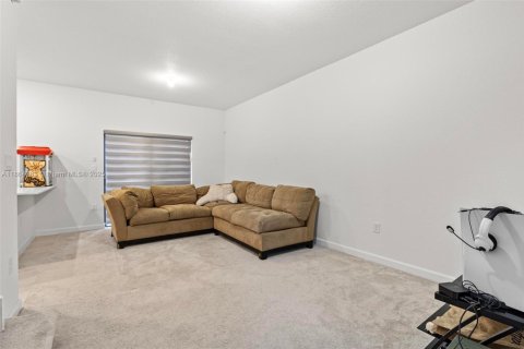 Townhouse in Homestead, Florida 3 bedrooms, 137.77 sq.m. № 1892868 - photo 16