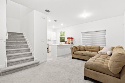 Townhouse in Homestead, Florida 3 bedrooms, 137.77 sq.m. № 1892868 - photo 17