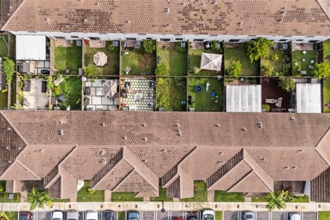 Townhouse in Homestead, Florida 3 bedrooms, 137.77 sq.m. № 1892868 - photo 4