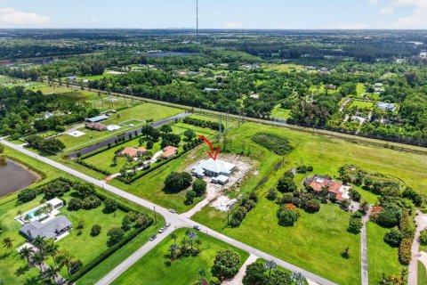 Купить виллу или дом в Лейк-Уорт, Флорида 3 комнаты, 464.51м2, № 2251535 - фото 2