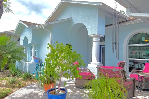 House in Spring Hill, Florida 3 bedrooms, 216.28 sq.m. № 1669802 - photo 2
