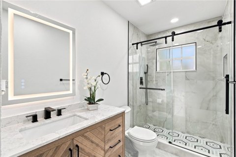 Villa ou maison à vendre à Tampa, Floride: 3 chambres, 83.89 m2 № 2322288 - photo 12