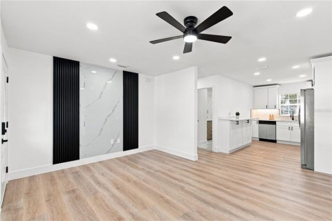 Villa ou maison à vendre à Tampa, Floride: 3 chambres, 83.89 m2 № 2322288 - photo 4