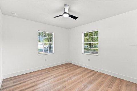 Villa ou maison à vendre à Tampa, Floride: 3 chambres, 83.89 m2 № 2322288 - photo 13
