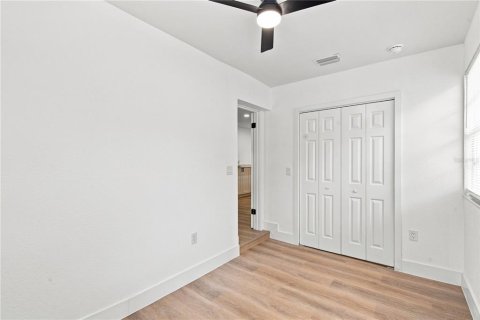 Villa ou maison à vendre à Tampa, Floride: 3 chambres, 83.89 m2 № 2322288 - photo 11