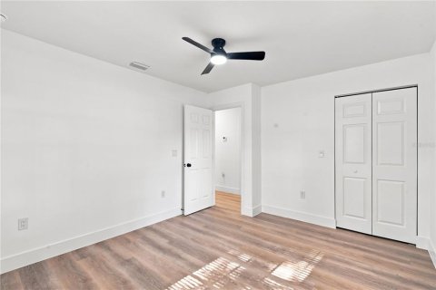 Villa ou maison à vendre à Tampa, Floride: 3 chambres, 83.89 m2 № 2322288 - photo 10