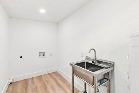 Villa ou maison à vendre à Tampa, Floride: 3 chambres, 83.89 m2 № 2322288 - photo 15