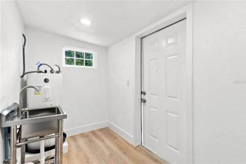 Villa ou maison à vendre à Tampa, Floride: 3 chambres, 83.89 m2 № 2322288 - photo 16