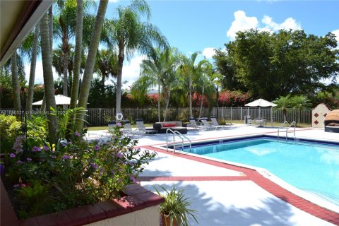 Condo in Miami, Florida, 2 bedrooms  № 1926260 - photo 27