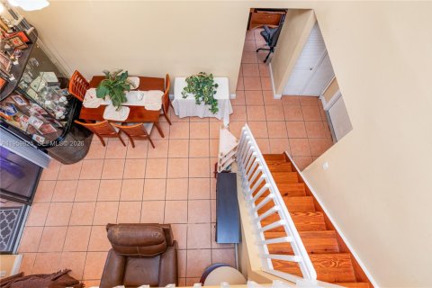 Villa ou maison à vendre à Hialeah, Floride: 2 chambres, 146.97 m2 № 2020007 - photo 17