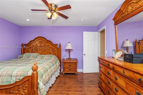 Villa ou maison à vendre à Hialeah, Floride: 2 chambres, 146.97 m2 № 2020007 - photo 20