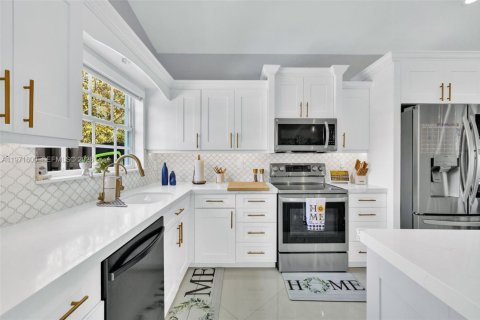 Купить виллу или дом в Майами, Флорида 3 спальни, 134.06м2, № 2032487 - фото 10