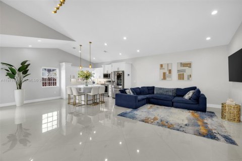 Купить виллу или дом в Майами, Флорида 3 спальни, 134.06м2, № 2032487 - фото 2