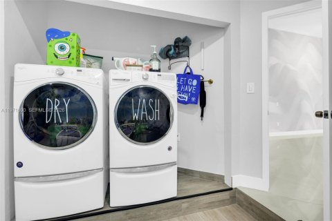 Купить виллу или дом в Майами, Флорида 3 спальни, 134.06м2, № 2032487 - фото 14