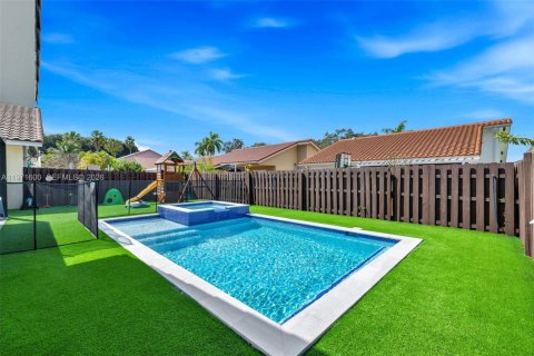 Купить виллу или дом в Майами, Флорида 3 спальни, 134.06м2, № 2032487 - фото 29