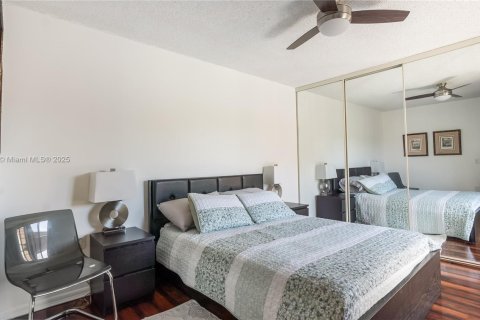 Townhouse in Davie, Florida 3 bedrooms, 138.24 sq.m. № 1971857 - photo 16