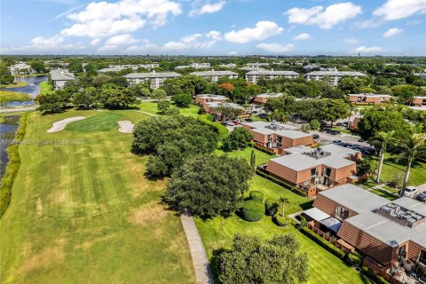 Townhouse in Davie, Florida 3 bedrooms, 138.24 sq.m. № 1971857 - photo 26