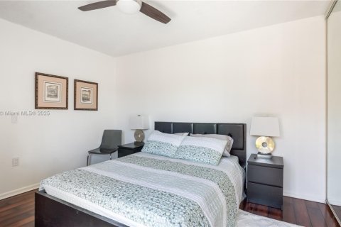 Townhouse in Davie, Florida 3 bedrooms, 138.24 sq.m. № 1971857 - photo 11