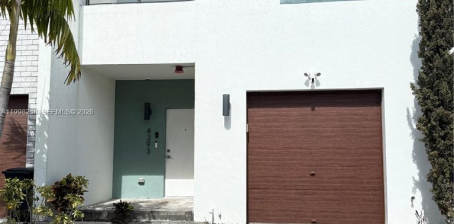 Adosado en Plantation, Florida 3 dormitorios, 150.13 m2 № 2066503