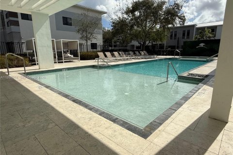 Adosado en alquiler en Plantation, Florida, 3 dormitorios, 150.13 m2 № 2066503 - foto 7