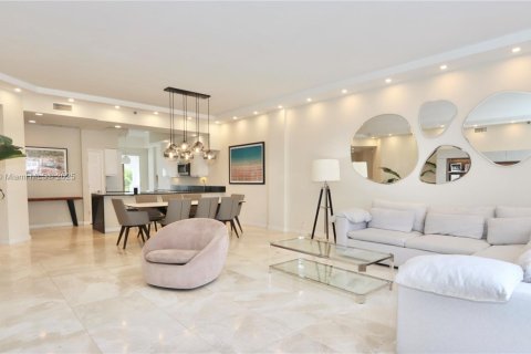 Copropriété à louer à Aventura, Floride: 2 chambres, 185.34 m2 № 1959881 - photo 15