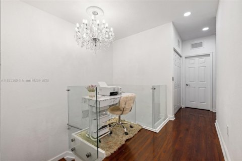 Townhouse in Doral, Florida 4 bedrooms, 171.87 sq.m. № 1788892 - photo 19