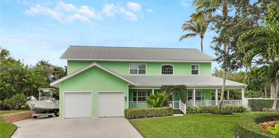 House in Hobe Sound, Florida 4 bedrooms, 258.08 sq.m. № 2019602