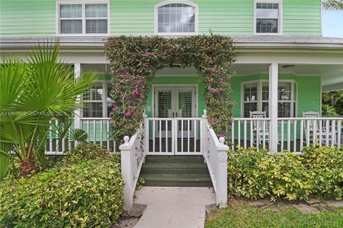 House in Hobe Sound, Florida 4 bedrooms, 258.08 sq.m. № 2019602 - photo 2