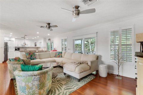 House in Hobe Sound, Florida 4 bedrooms, 258.08 sq.m. № 2019602 - photo 4