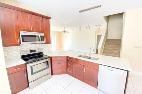 House in Orlando, Florida 4 bedrooms, 235.69 sq.m. № 2236726 - photo 21