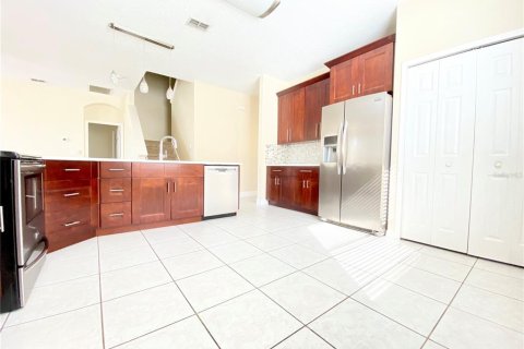 House in Orlando, Florida 4 bedrooms, 235.69 sq.m. № 2236726 - photo 14