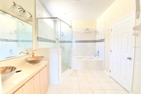 House in Orlando, Florida 4 bedrooms, 235.69 sq.m. № 2236726 - photo 28