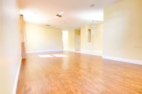 House in Orlando, Florida 4 bedrooms, 235.69 sq.m. № 2236726 - photo 9