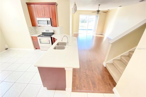House in Orlando, Florida 4 bedrooms, 235.69 sq.m. № 2236726 - photo 11