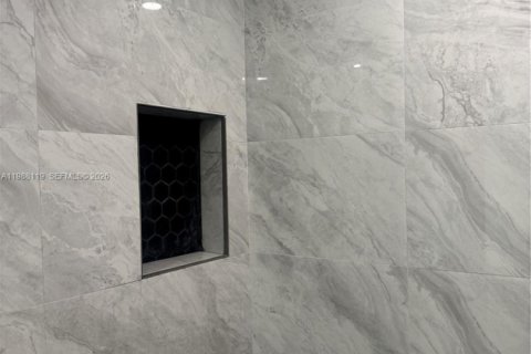 Apartamento en alquiler en Miami, Florida, 1 dormitorio, 83.61 m2 № 2051237 - foto 12