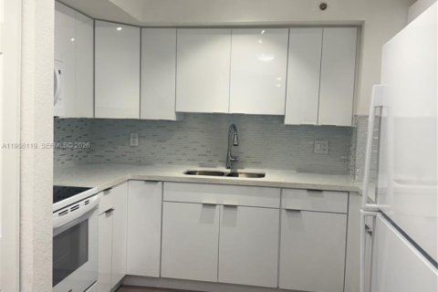 Apartamento en Miami, Florida 1 dormitorio, 83.61 m2 № 2051237